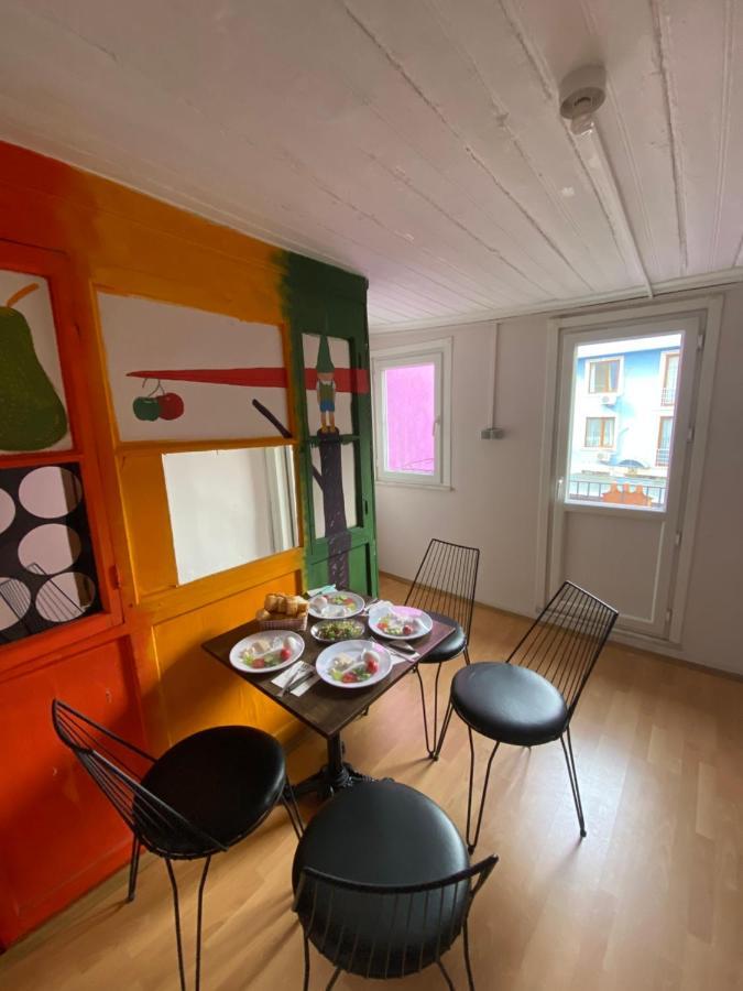 Taksim Wooden House Hostel Istanbul Bagian luar foto