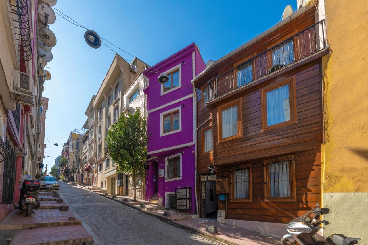 Taksim Wooden House Hostel Istanbul Bagian luar foto