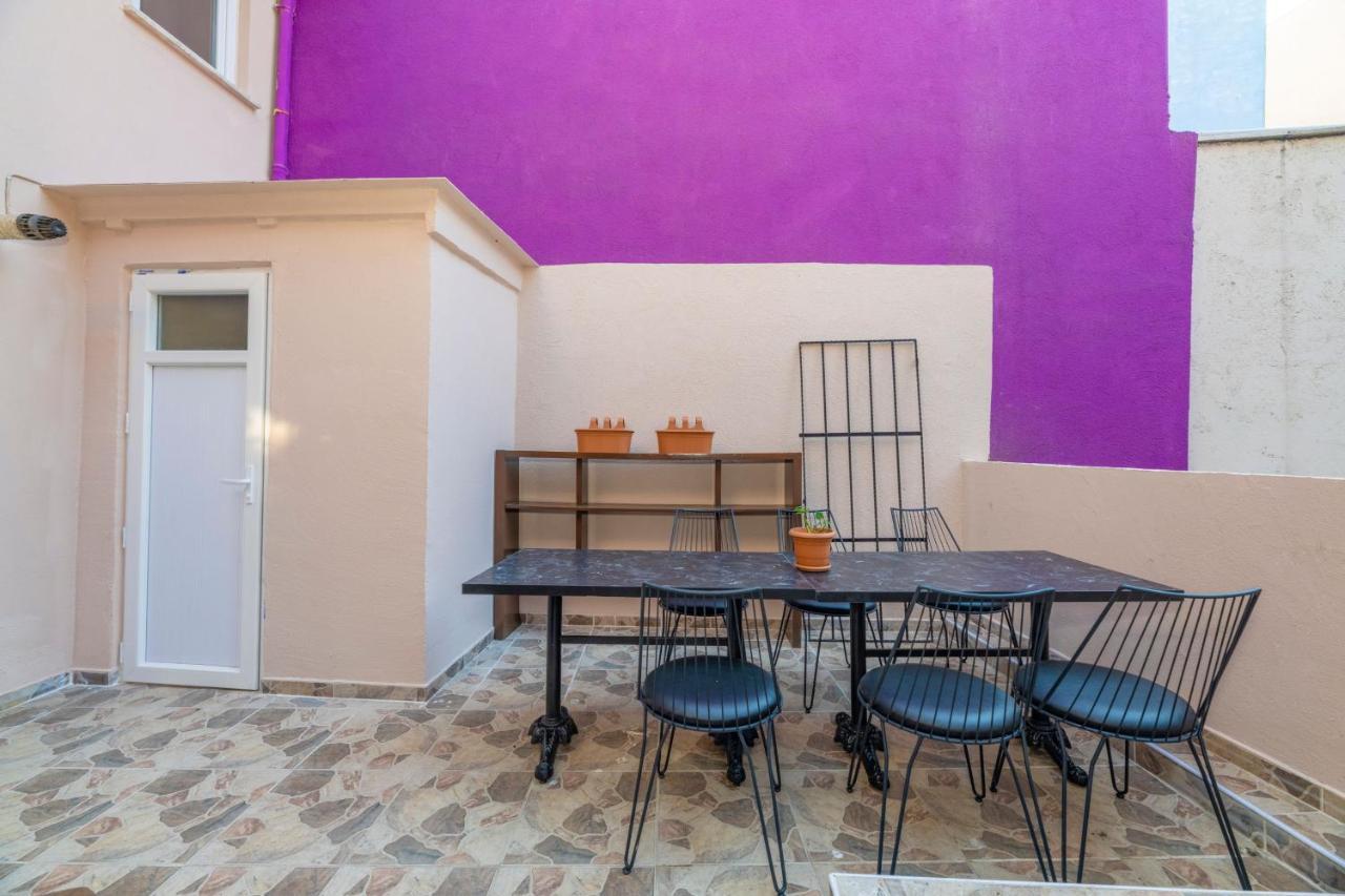 Taksim Wooden House Hostel Istanbul Bagian luar foto