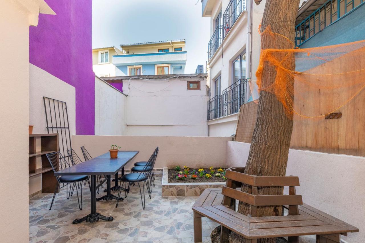Taksim Wooden House Hostel Istanbul Bagian luar foto