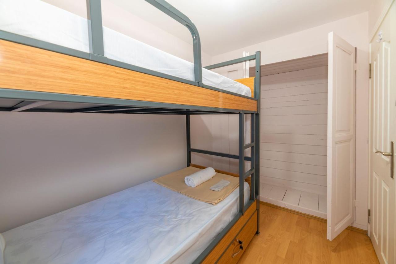 Taksim Wooden House Hostel Istanbul Bagian luar foto